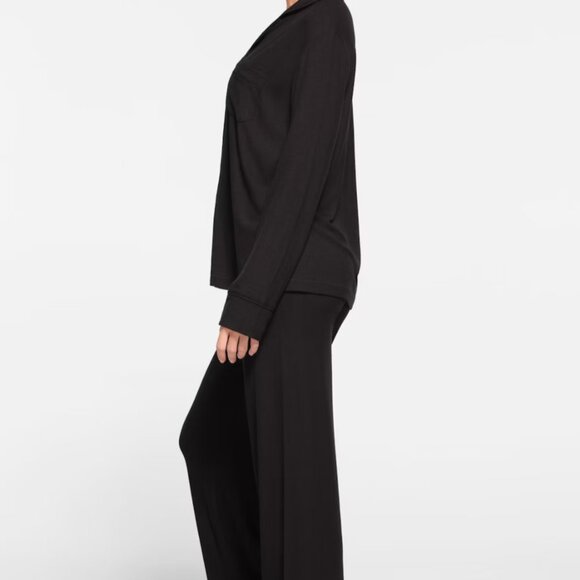 SKIMS Soft Lounge Sleep Set Medium in Onyx - Picture 2 of 7